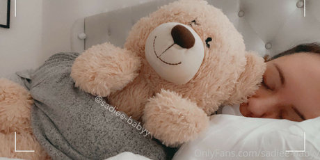 Sadiee Babyy exklusive galerien