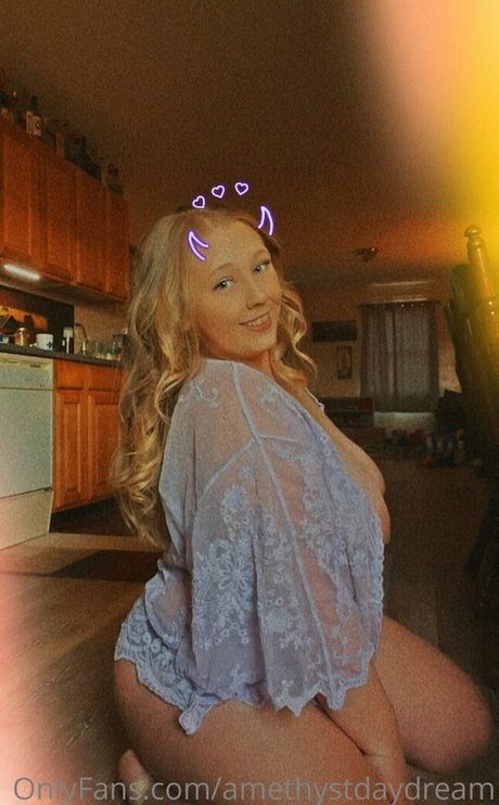 amethystdaydream schauspielerin nackte bild