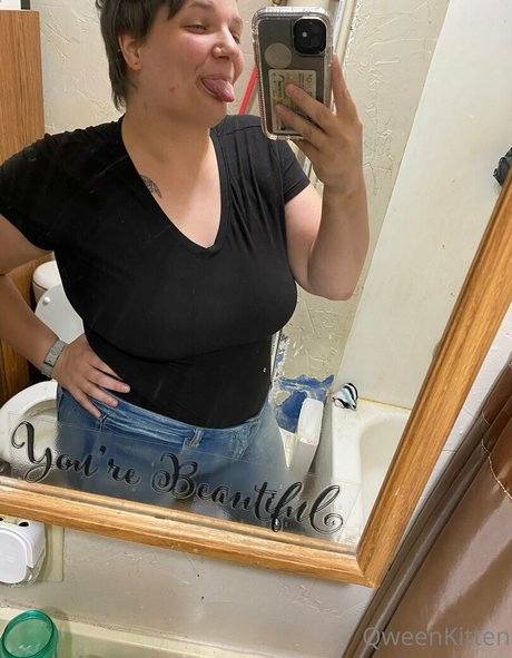 qweensensei model sexy foto