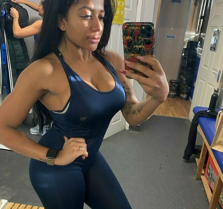 theebonyfetishqueen heiße beste bilder