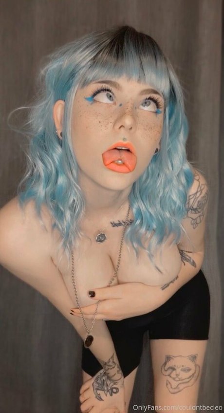 couldntbecleo top nacktheit bild