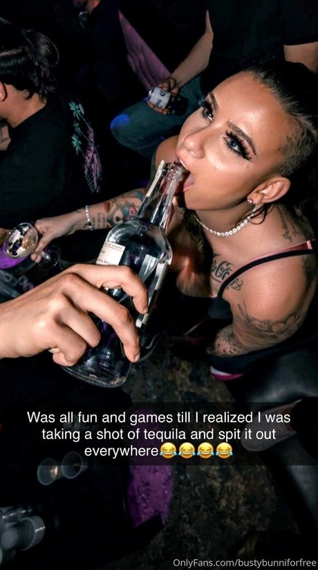 bustybunniforfree hd hübsche galerie