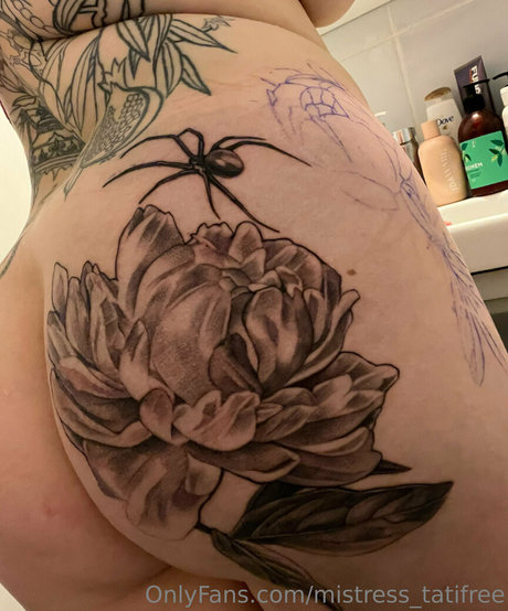 ella tatifree freie nackten fotos