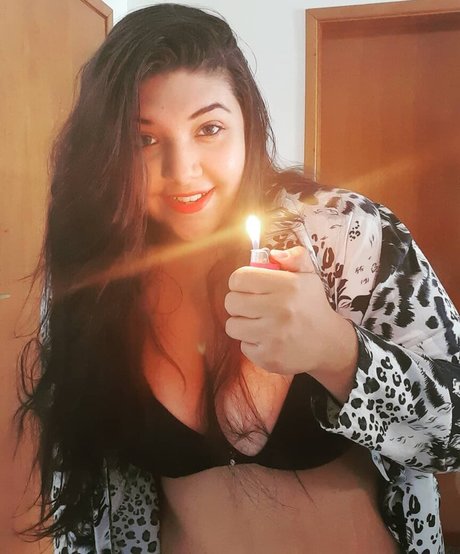 Shay Bongiovi erotische nackt foto