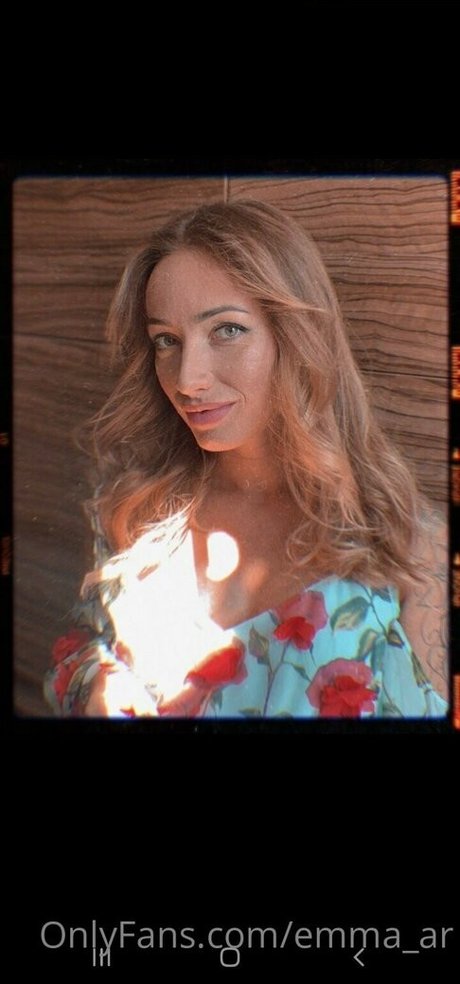 emma ar sexy foto