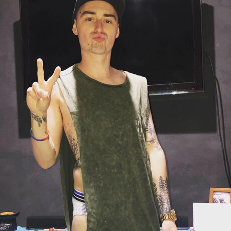 Queenncody perfekte nackte fotos