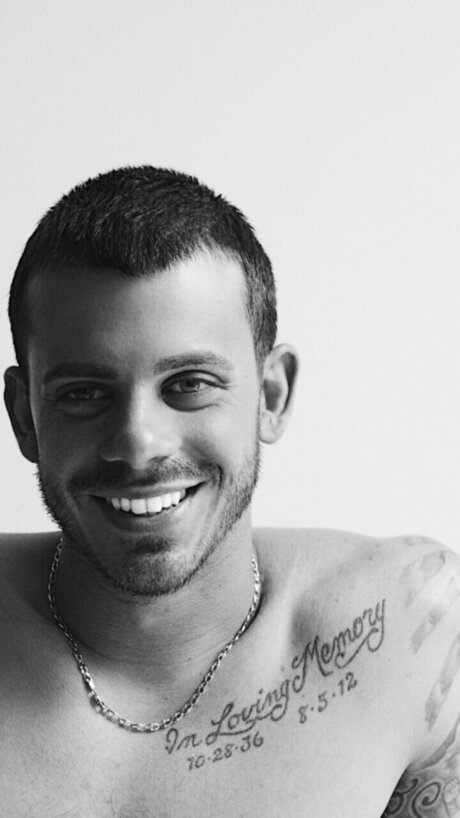 MikeyEyebrow_ xxx hd fotos