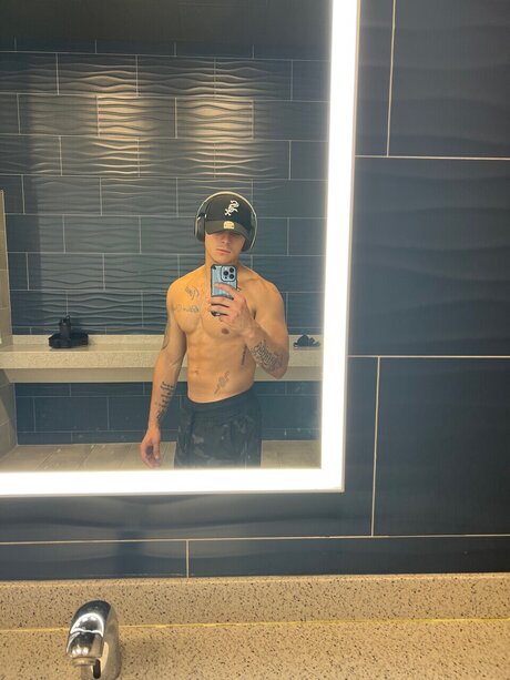 alex erwachsene nackte fotos