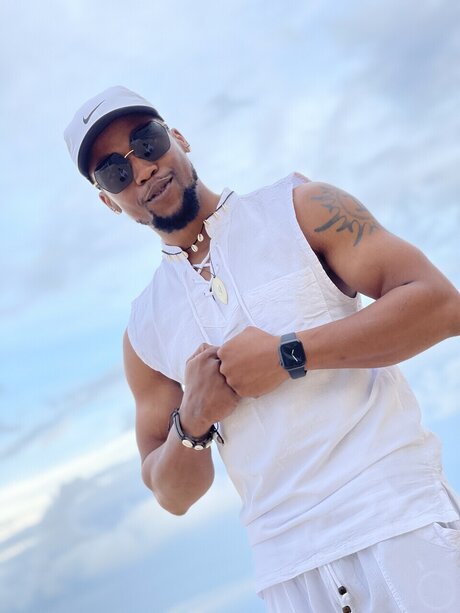 Mr Too Deep heiße perfekte galerien