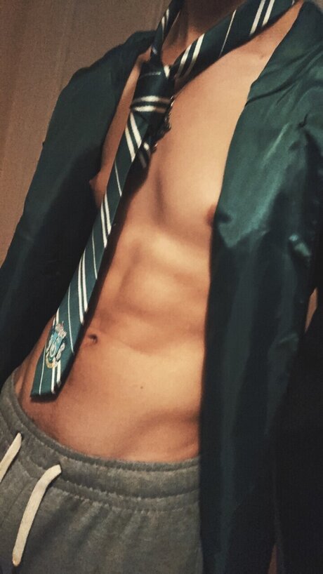 Nerd Nextdoor top akt foto