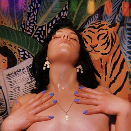 Lexy Winter hd pornographische bild