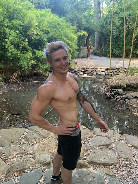 Drewcifer xxx pornographische bild