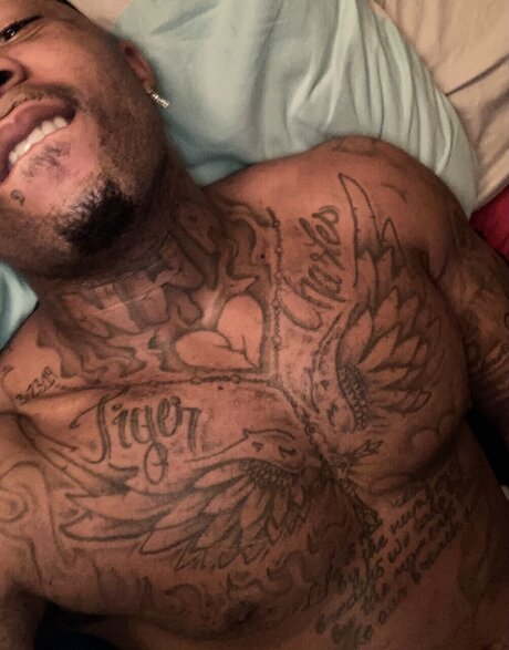 Jayy nacktheit exklusive bilder