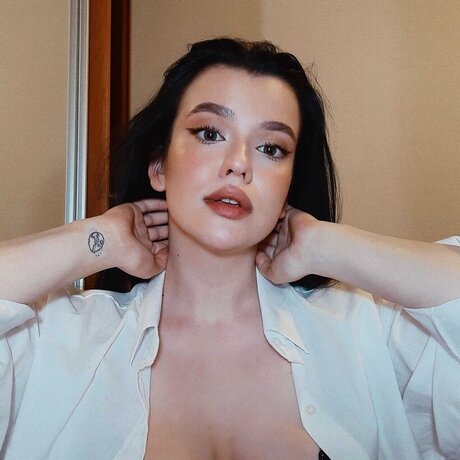 Alexandra Kondratieva schauspielerin schöne bild