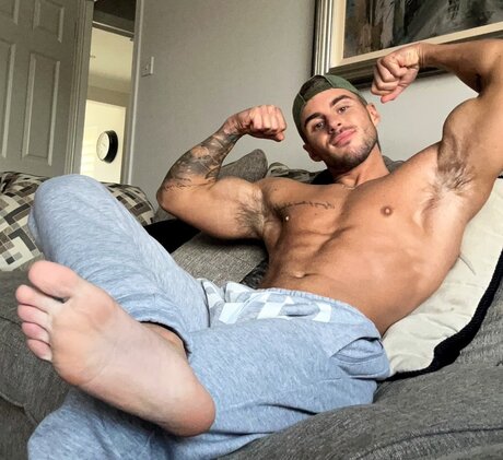 Alphamusclegod22 xxx galerie
