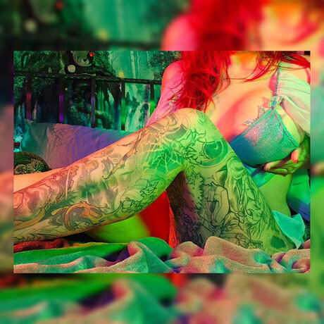 Goddess Lucyfer model porno galerie