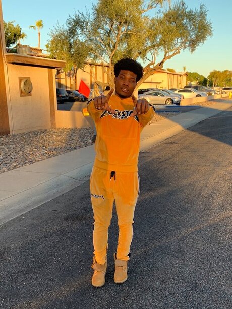 AKG perfekte nacktheit foto