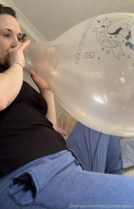 chezzmanifestation nackt perfekte bilder