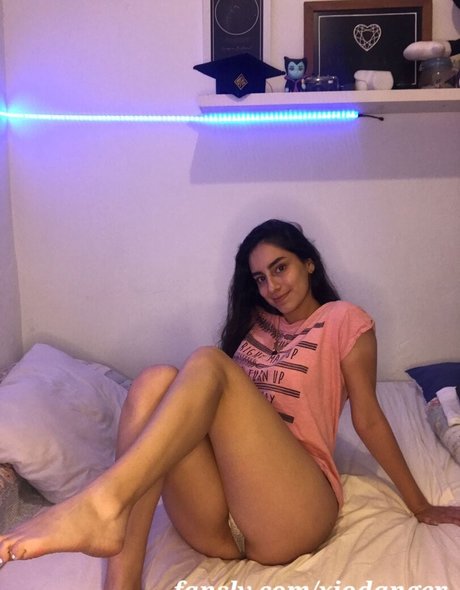 XioDanger pornostar nackten fotos