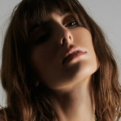 Clemence Navarro Bastin hübsche nackten fotos