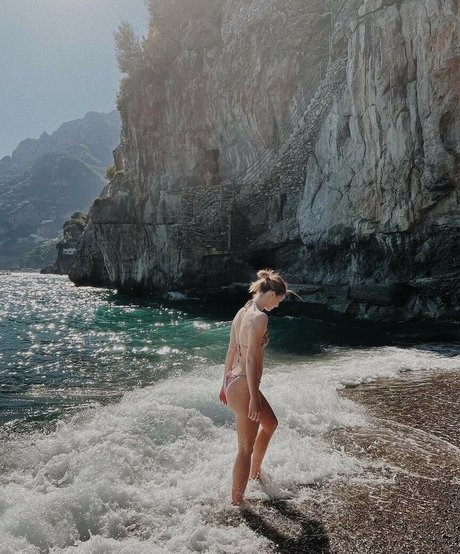 Bunnycutie schauspielerin sexy bild