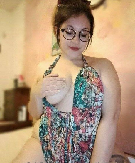 exactly that woman Profilbild