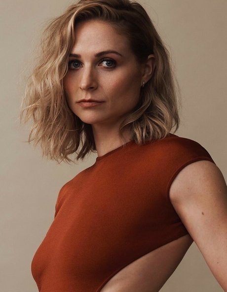 Niamh Algar freie nackten bilder