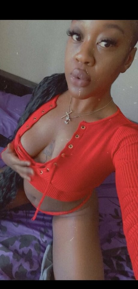 junge onlyfans sexy akt archiv