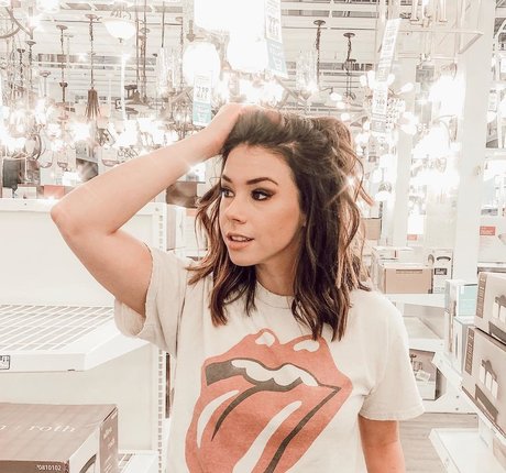 Jillian Rose Reed nacktheit schöne bild