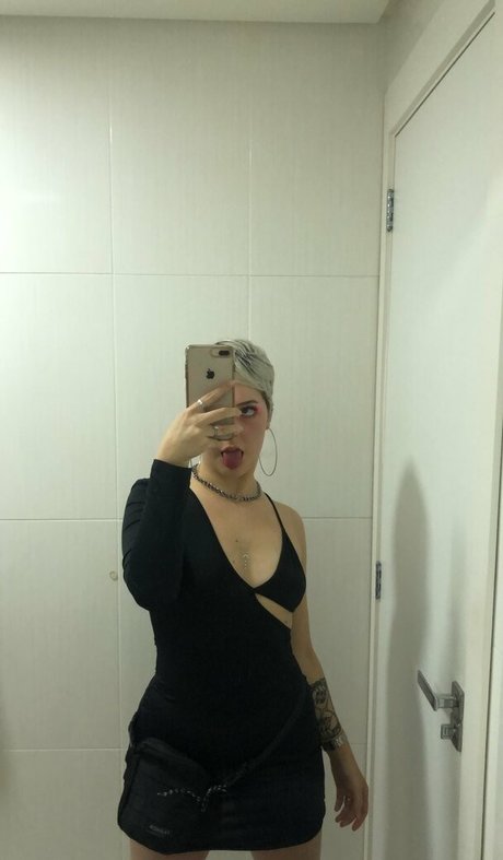 Madu Garbin erotische nackten bilder