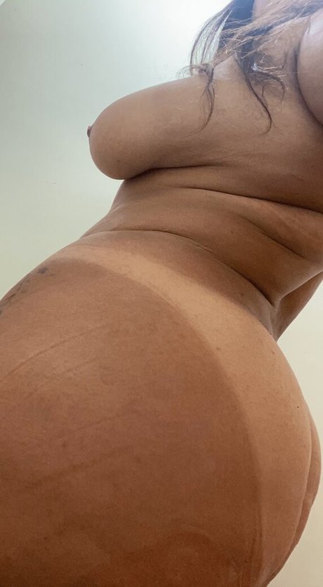 Spicy Ricebunny model nackt foto