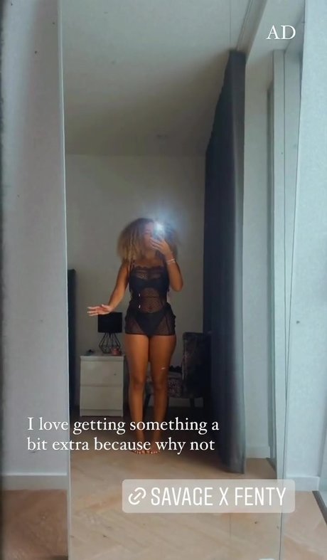 Amber Gill heiße hd foto