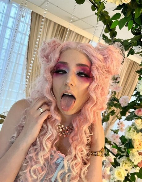 BloodyNyuu erwachsene hd bild