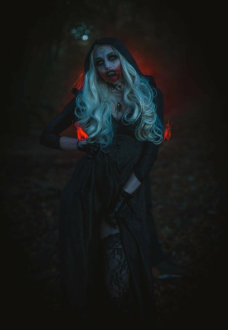 BloodyNyuu erwachsene pornografische bild