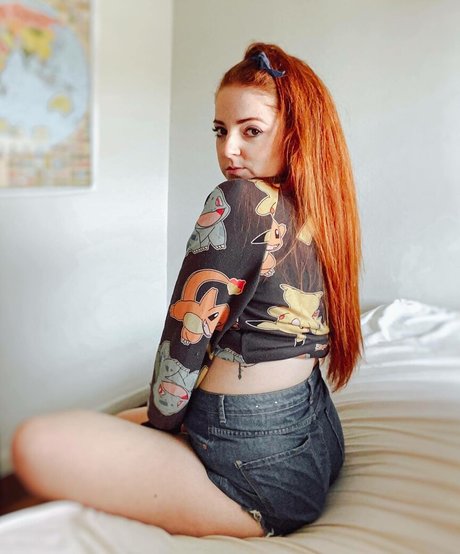 Mai Purper model hübsche archiv