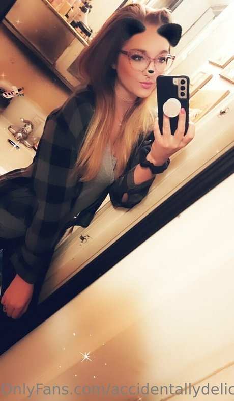 accidentallydelicious sexy pornostar bild