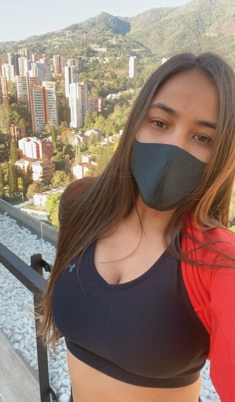 Huge Tits Nataly hübsche nette galerien