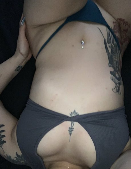 Crybabyxnina model nackten galerien