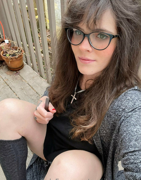 fansly onlyfans xxx nackten foto