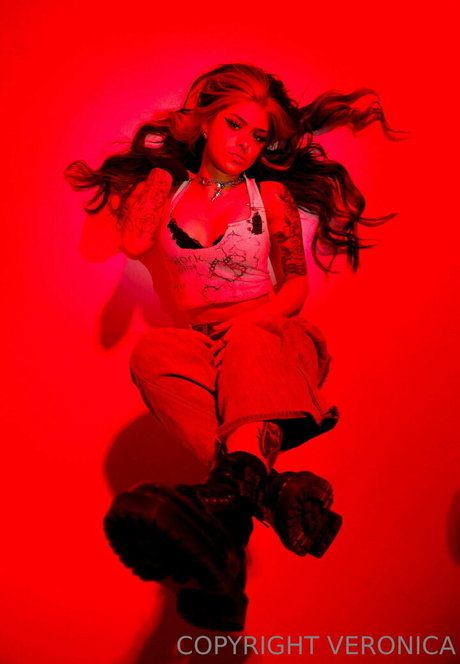 okokveronica model schöne bild