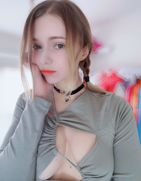 Rachel Blossom exklusive kostenlose foto