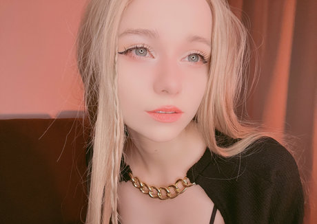 Rachel Blossom nackt freie bilder