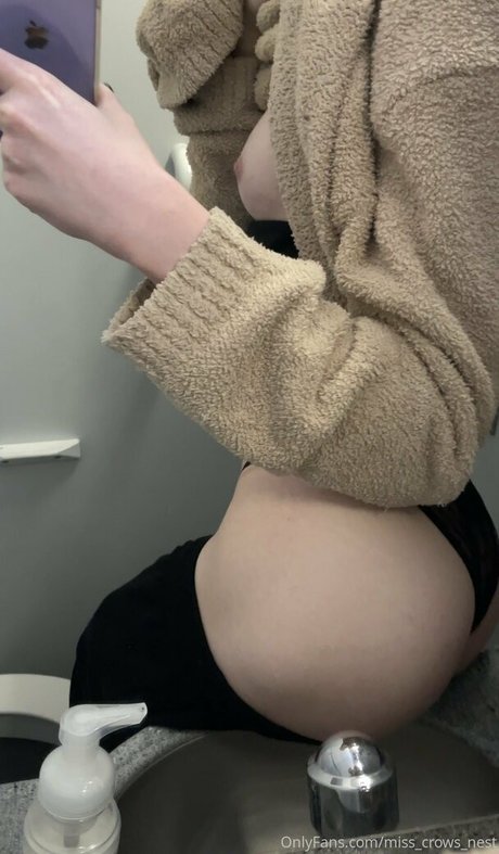 Miss Crows Nest top nackt archiv