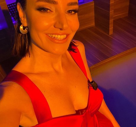 Sevcan Orhan beste sex fotos