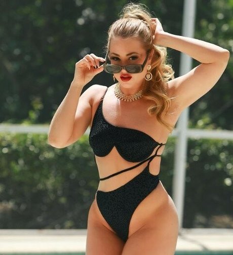 Rebecca Lawrence hd nackte galerie