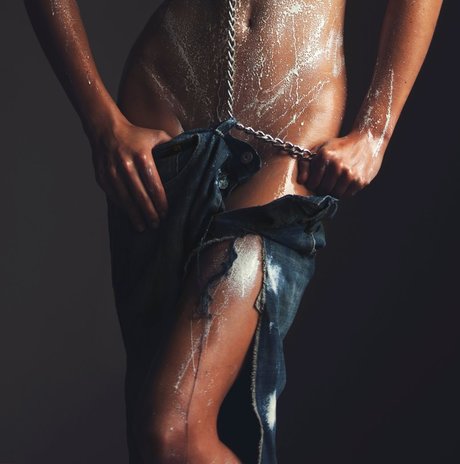 Treats Magazine pornostar exklusive bilder