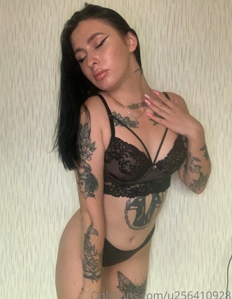 alina juicy b1tch kunst kostenlose bild