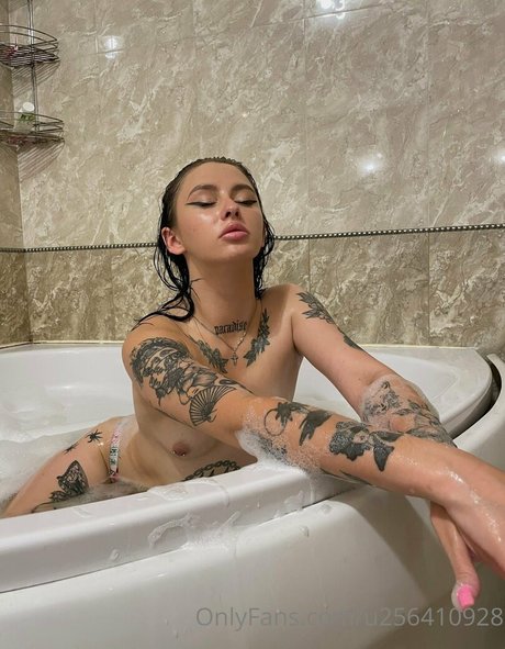 alina juicy b1tch kostenlose nackt bilder