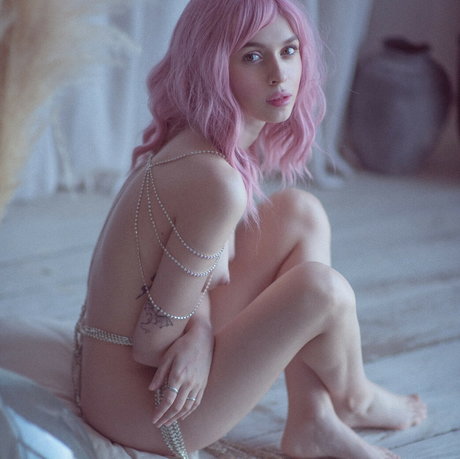 Radmilla Dzhanaeva pornostar heiße galerie