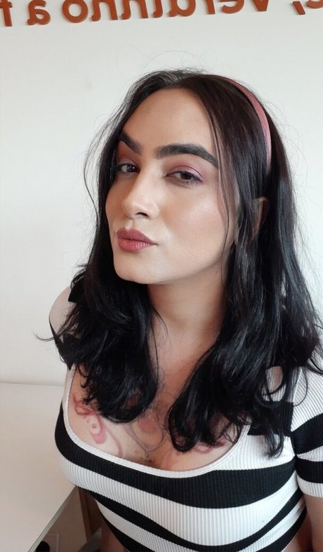 Miss Yuna pornografische pornostar foto